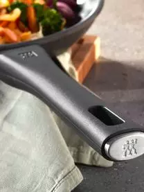 Zwilling Bratpfanne Shine Aus Metall 6 Zwilling Bratpfanne Shine Aus Metall – Bild 4