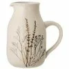 Bloomingville Handgemachter Krug Bea Mit Gräser-Motiv,1.5 L 1 Bloomingville Handgemachter Krug Bea Mit Gräser-Motiv,1.5 L -Broste Copenhagen Geschaft 1693075